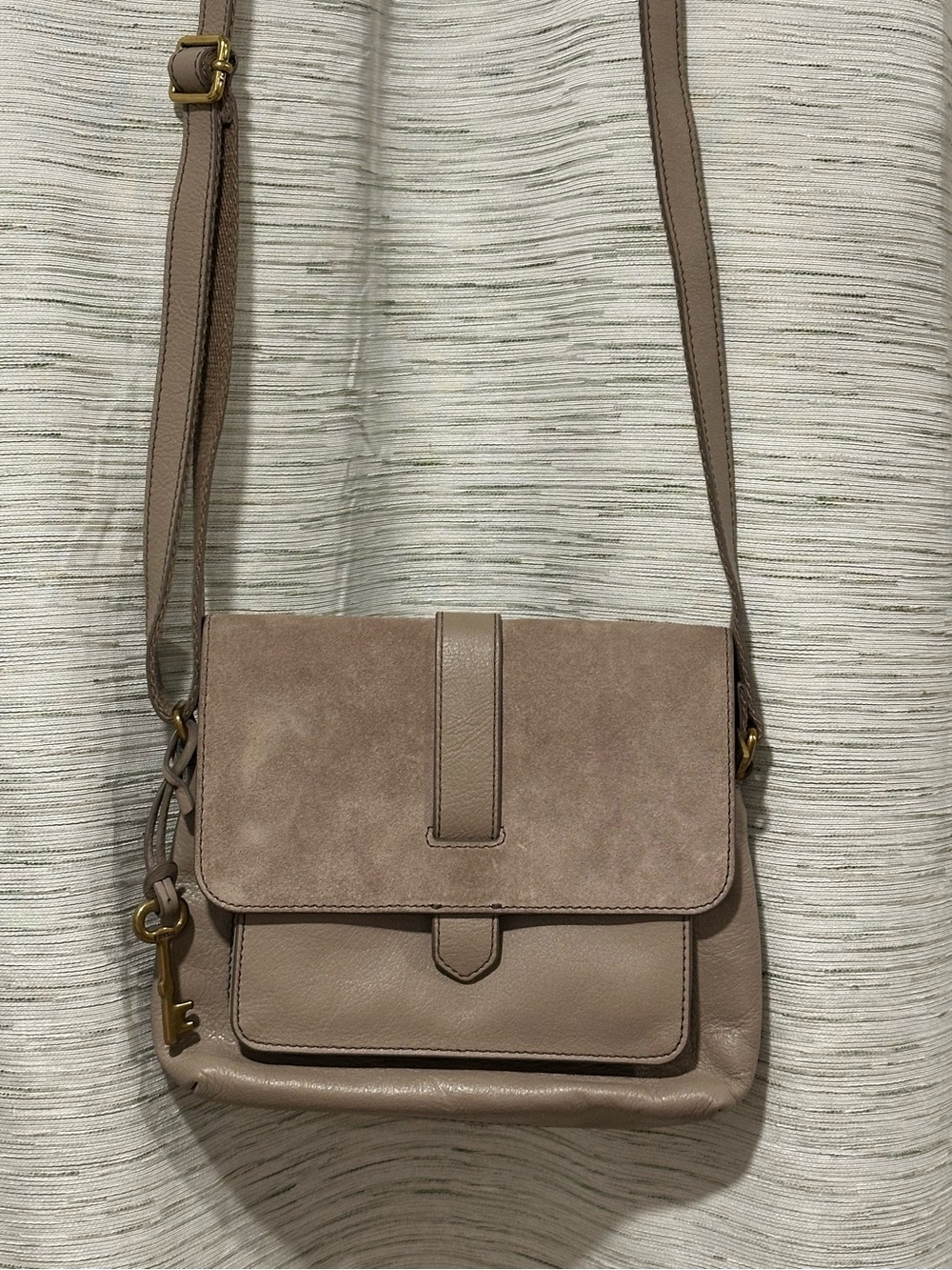Fossil Neutral Beige Leather & Suede Crossbody Bag